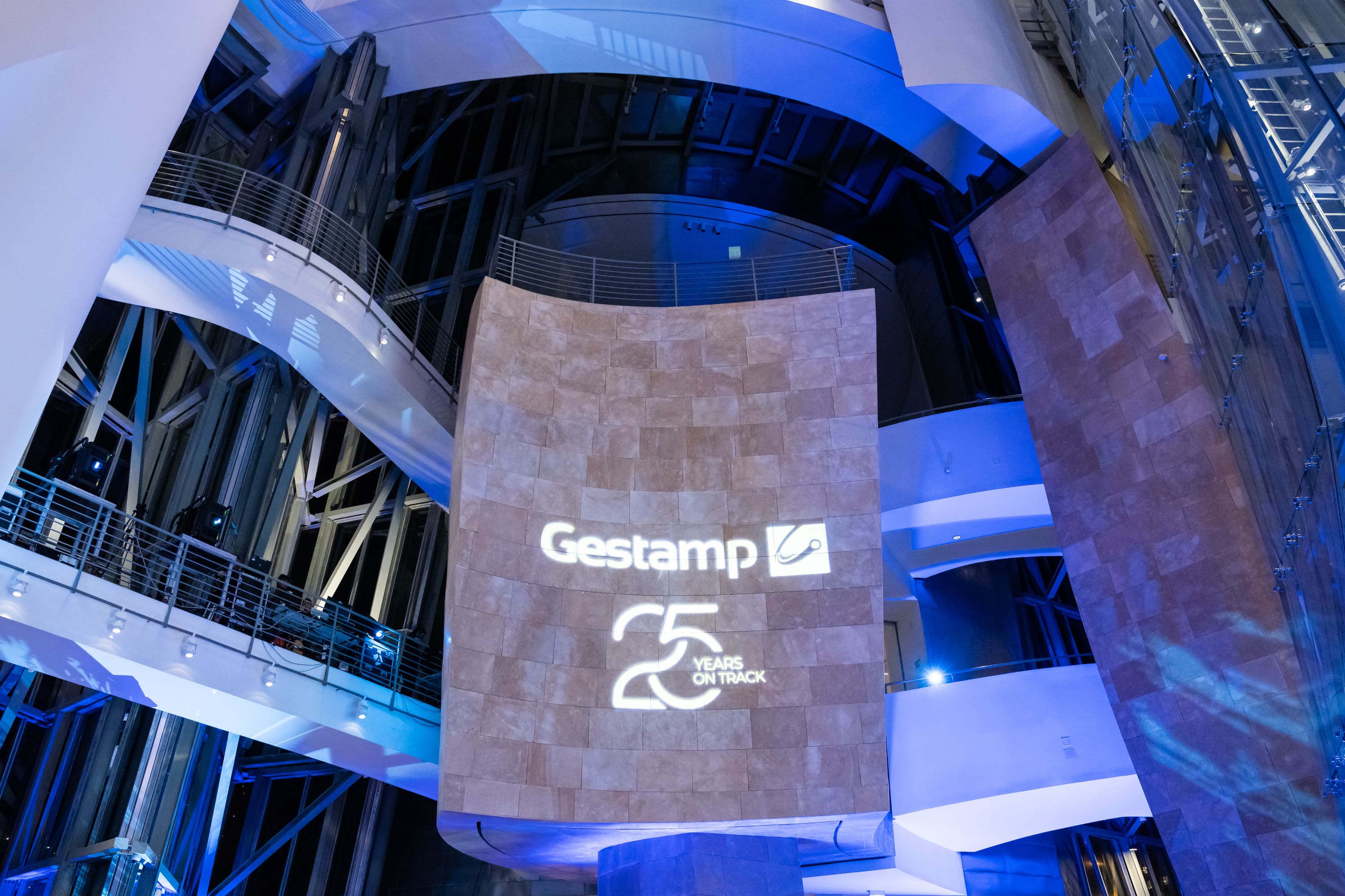 La transformación del Guggenheim para el 25 aniversario de Gestamp